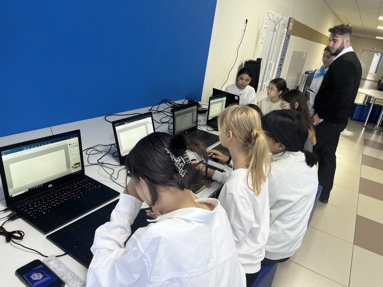 Презентация Центра цифрового образования «IT-куб» на базе БОУ г. Омска «СОШ №53».