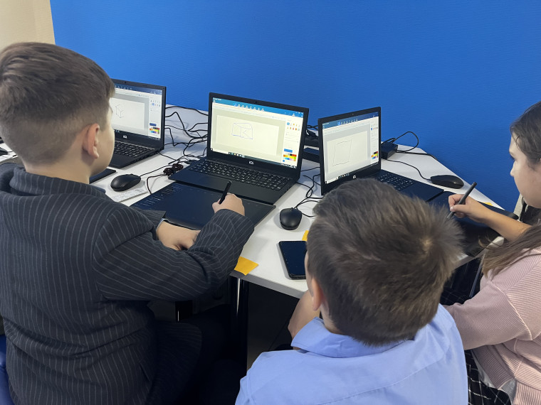 Презентация Центра цифрового образования «IT-куб» на базе БОУ г. Омска «СОШ №53».